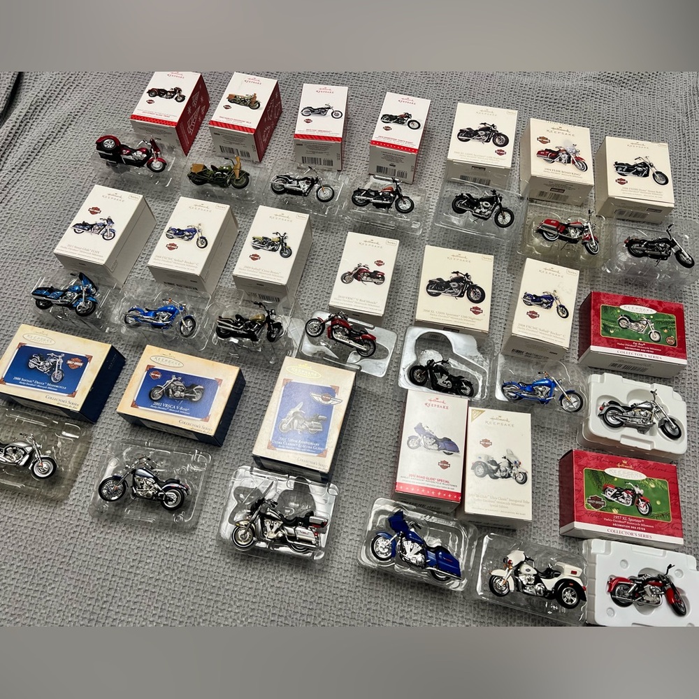 Harley-Davidson Set of 20 Collectible Christmas Motorcycle Ornaments